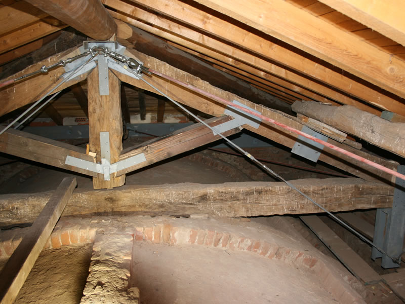consolidamento di strutture in legno realizzato da deldossi