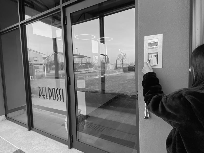 versione in bianco e nero, foto ingresso ditta deldossi