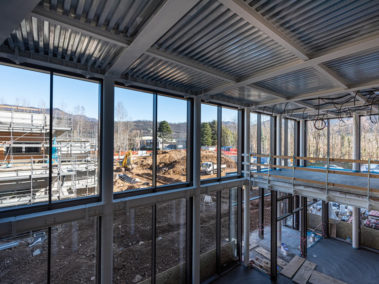 vista del cantiere edile presente all'Università Cattolica di Brescia