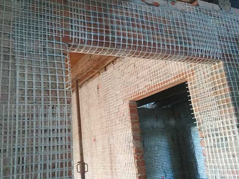 griglie poste su struttura in mattoni cantiere deldossi